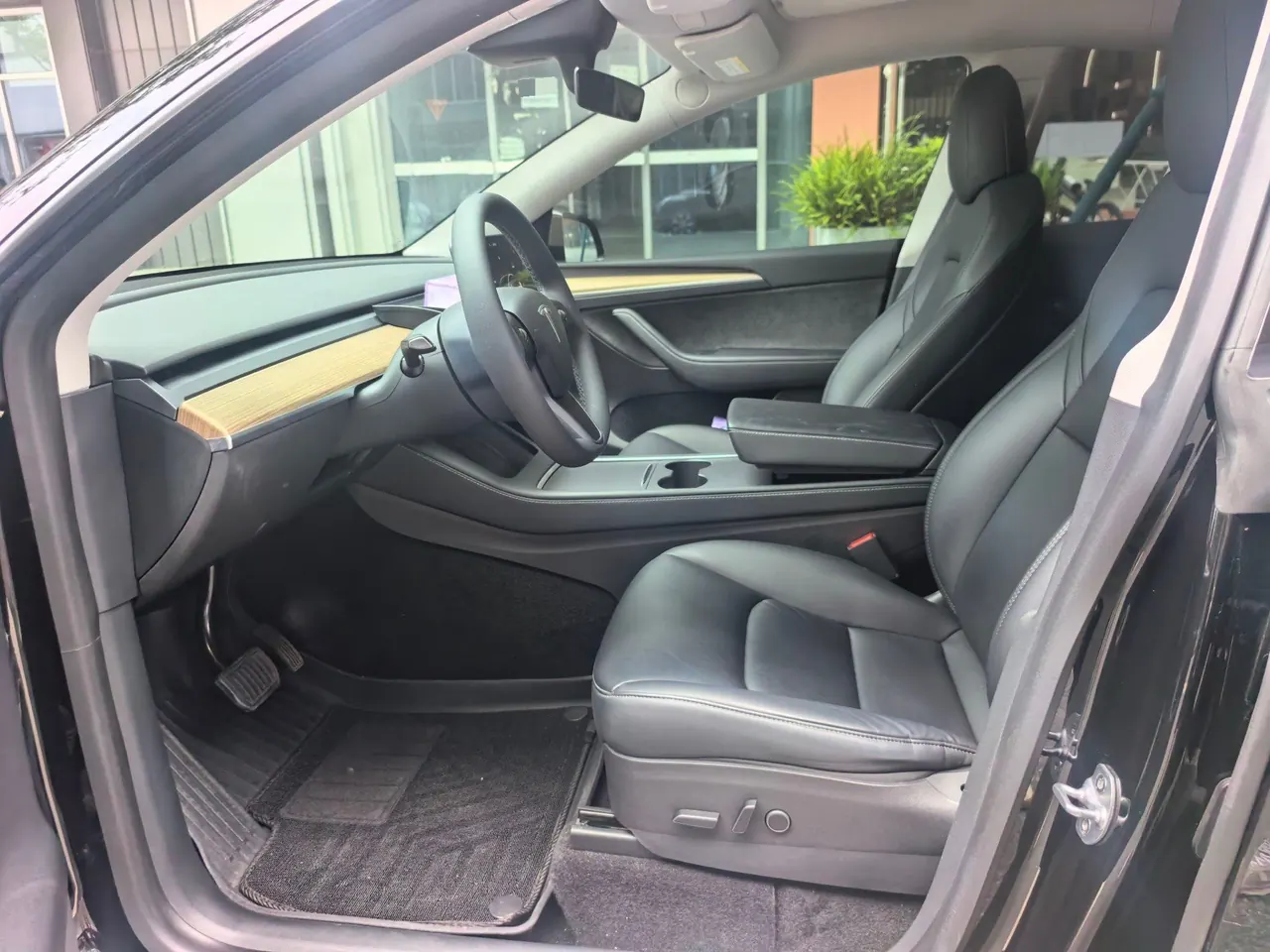 Tesla 2022 Model Y rear-wheel drive version automatic transmission 4