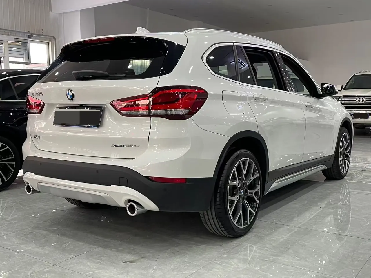 BMW 2022 X1 xDrive25Li 2.0T exclusive automatic gear 7
