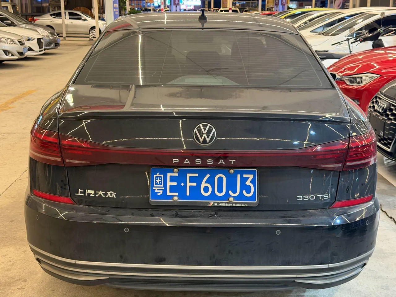 Volkswagen 2022 Passat 2.0TSI 330TSI Star Deluxe Edition Automatic Transmission 4