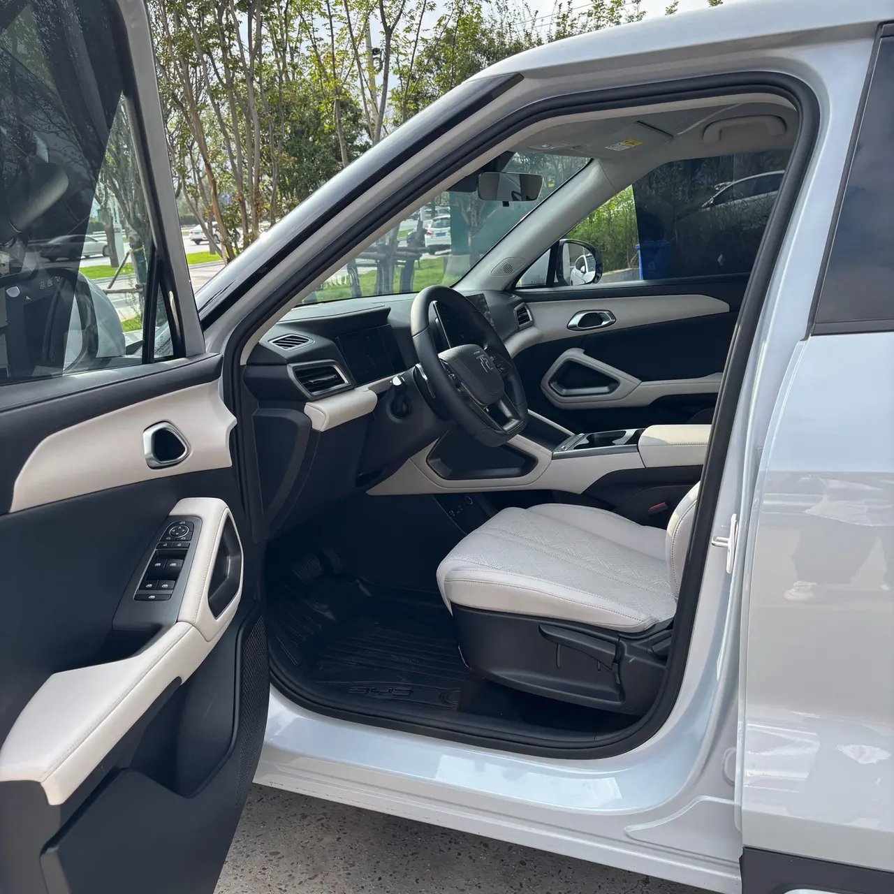 BYD 2025 Yuan UP Smart Driving 401KM Vital Automatic Gear 4