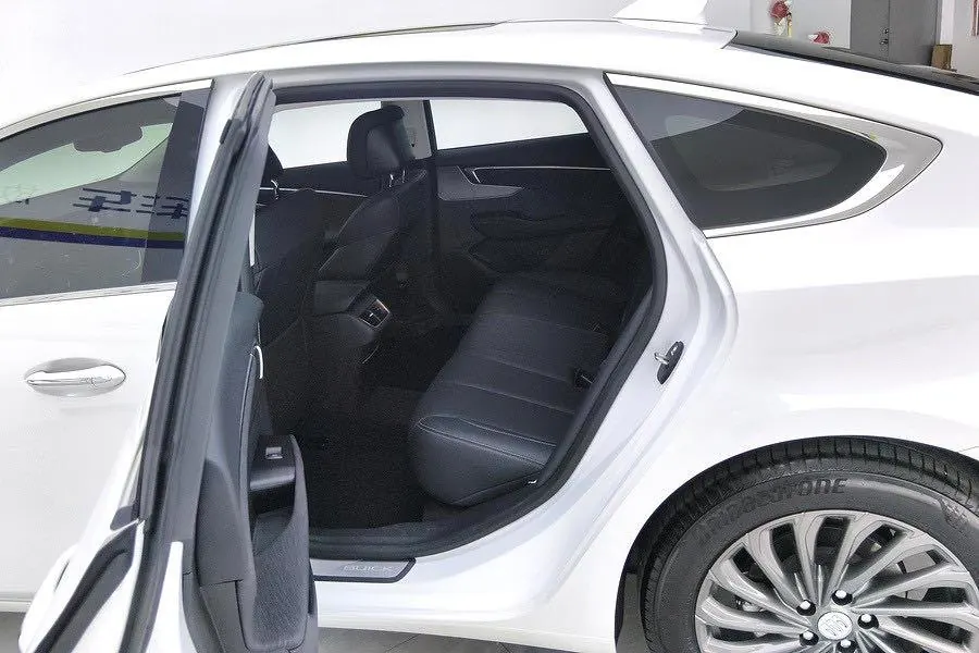 Buick 2025 LaCrosse 2.0T 28T Platinum Edition, automatic transmission 6