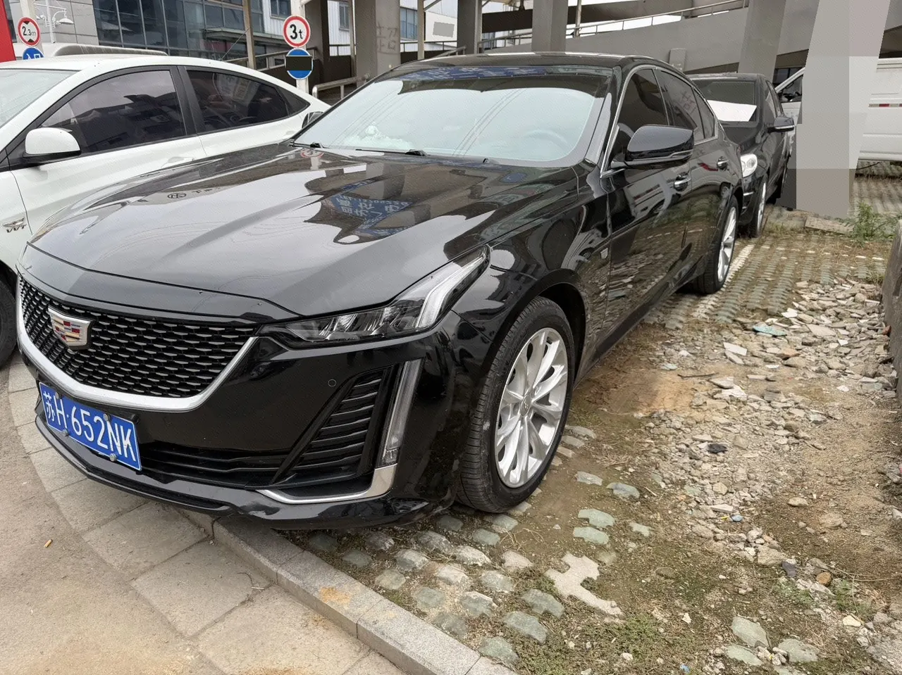 Open image lightbox: Cadillac 2022 CT5 2.0T 28T luxury automatic gear