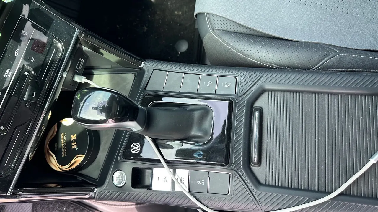 Volkswagen 2025 Passat 2.0TSI 380TSI Subut Long Yao Edition Automatic Gear 9