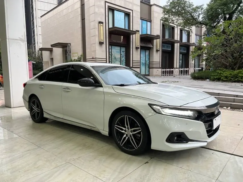 Honda 2022 10th Generation Accord Hybrid 2.0 Stepless Magic Night Reed Edition Automatic Gear 3