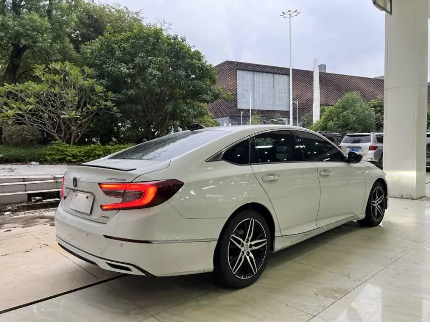 Honda 2022 10th Generation Accord Hybrid 2.0 Stepless Magic Night Reed Edition Automatic Gear 9