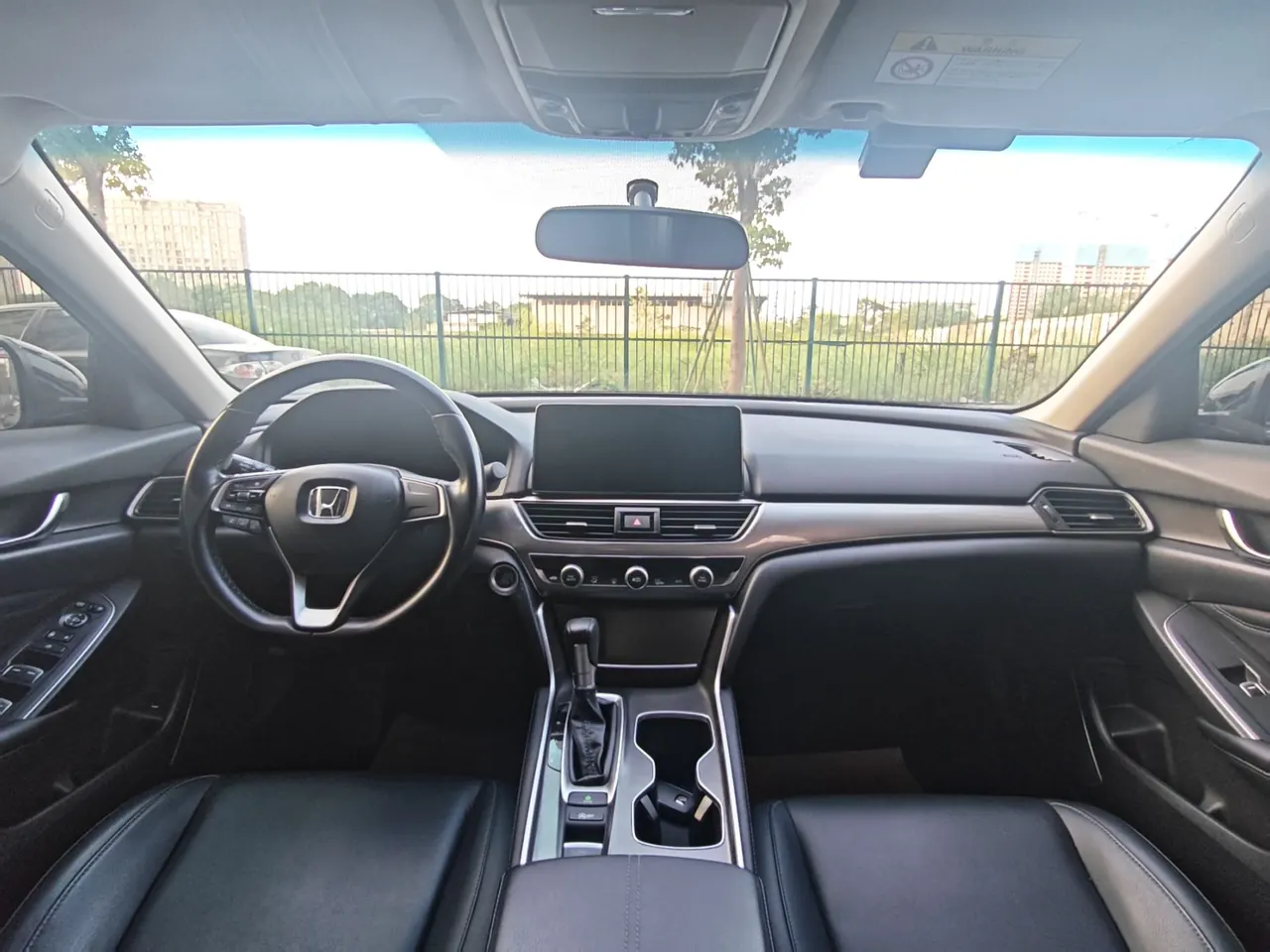 Honda 2022 10th Generation Accord 1.5T Stepless 260TURBO Deluxe Automatic Gear 4