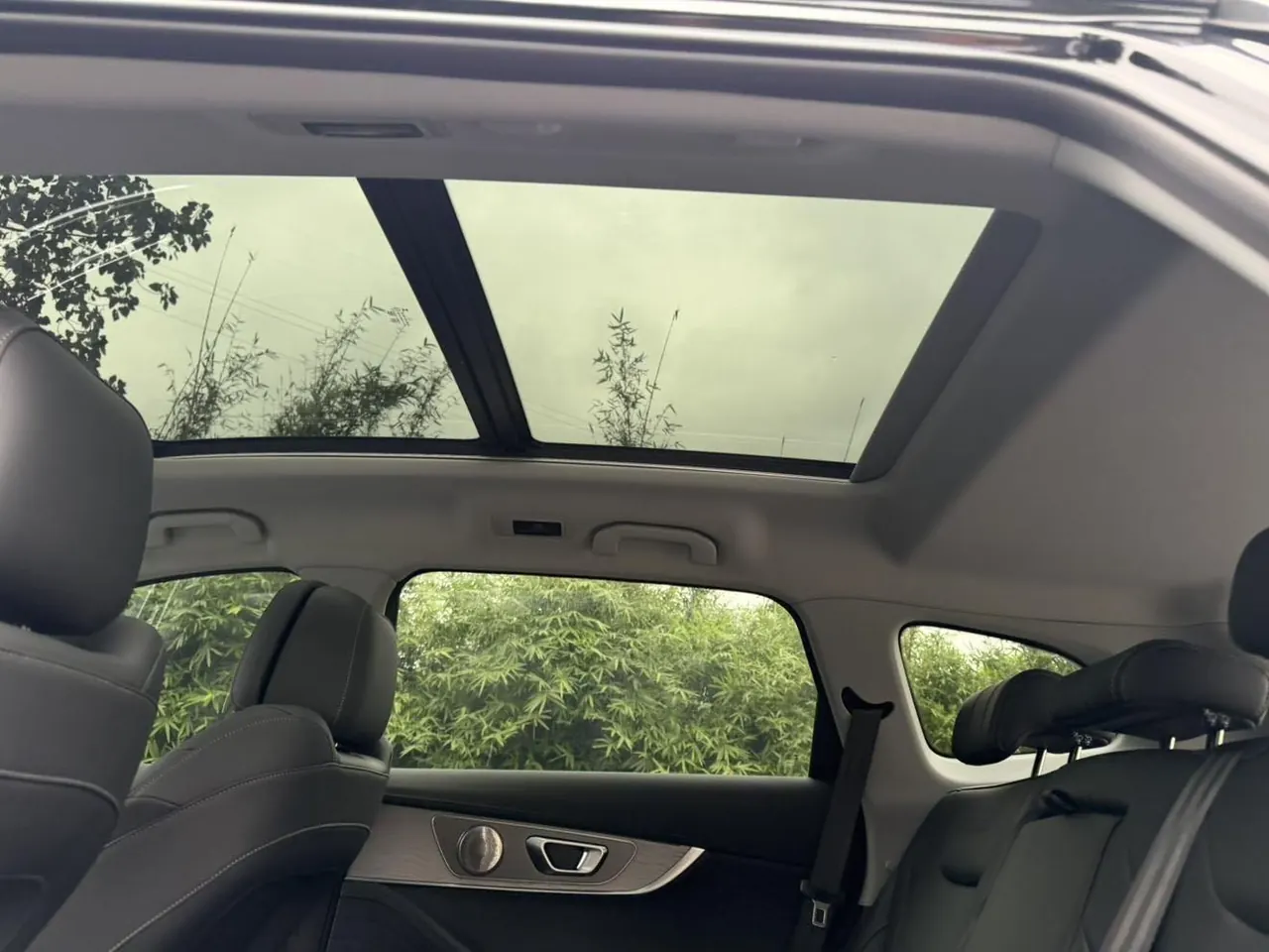Chery 2025 Ruihu 8 PRO 1.6T 290T Two-Drive Deluxe Edition Automatic Gear 15