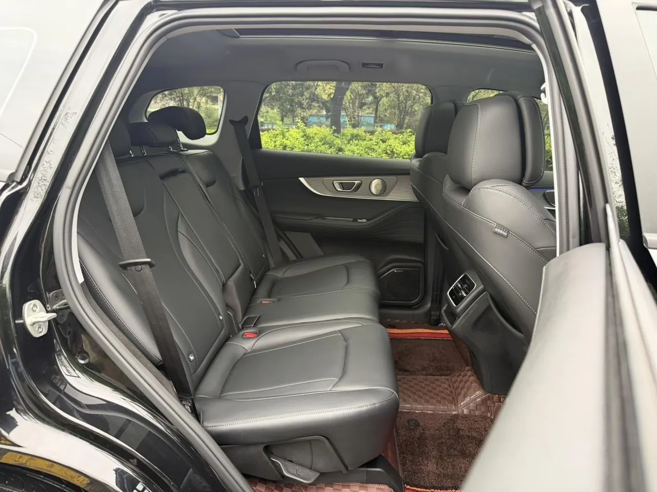 Chery 2025 Ruihu 8 PRO 1.6T 290T Two-Drive Deluxe Edition Automatic Gear 19