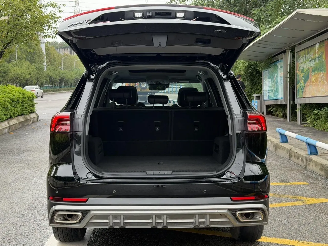 Chery 2025 Ruihu 8 PRO 1.6T 290T Two-Drive Deluxe Edition Automatic Gear 20