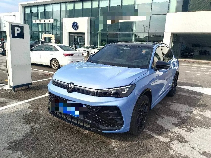 Открыть галерею: Volkswagen 2025 Tiguan L PRO 2.0TSI 380TSI Four-wheel Drive R-Line Smart Collar Edition Automatic Gear