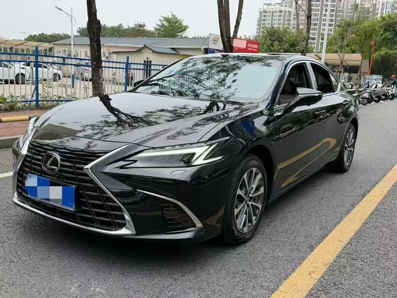 Open image lightbox: Lexus ES (Imported) 2025 ES200 2.0 Stepless Edition Automatic Gear