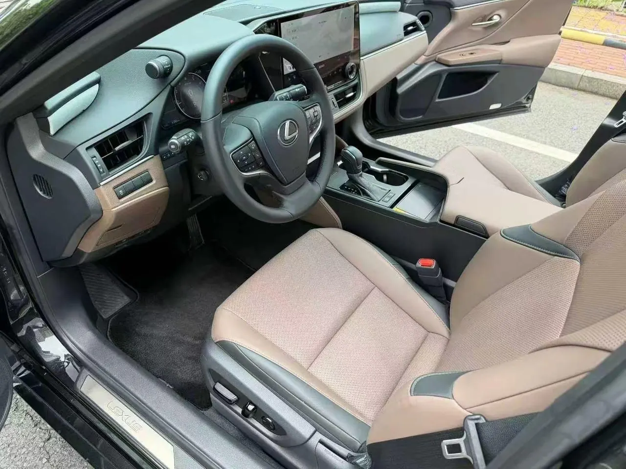 Lexus ES (Imported) 2025 ES200 2.0 Stepless Edition Automatic Gear 2