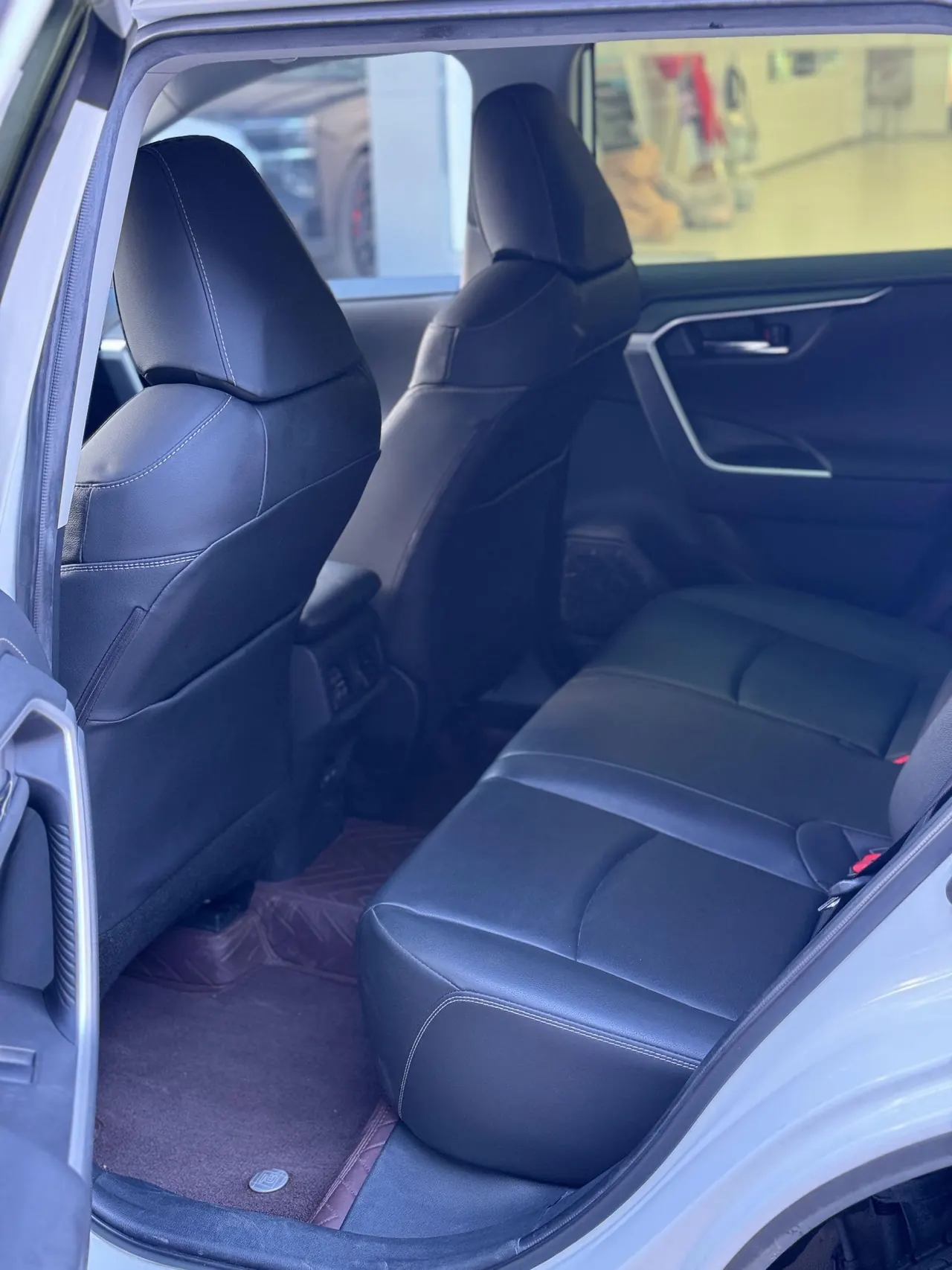 Toyota 2022 RAV4 Rongbo 2.0 Stepless Two-Drive Fashion Plus Edition Automatic Gear 4