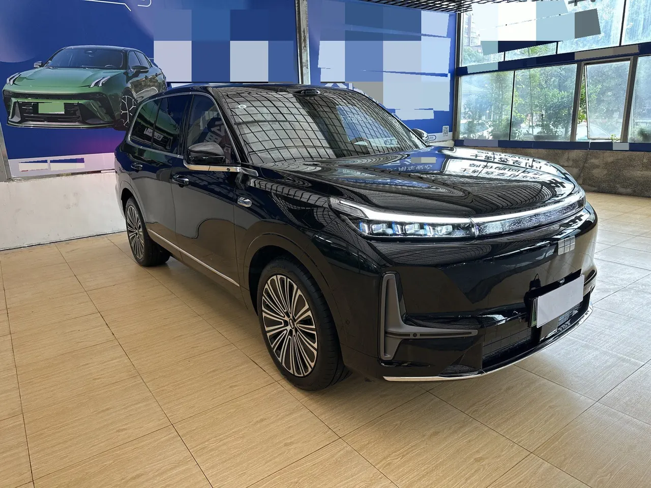 Geely Galaxy 2025 M9 1.5T 210km 4-wheel drive pilot version automatic gear 3
