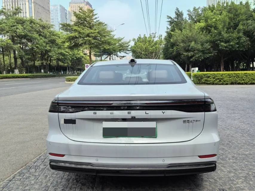 Geely Galaxy 2026 A7 EM-i 1.5 235km Starship Edition Automatic Gear 3