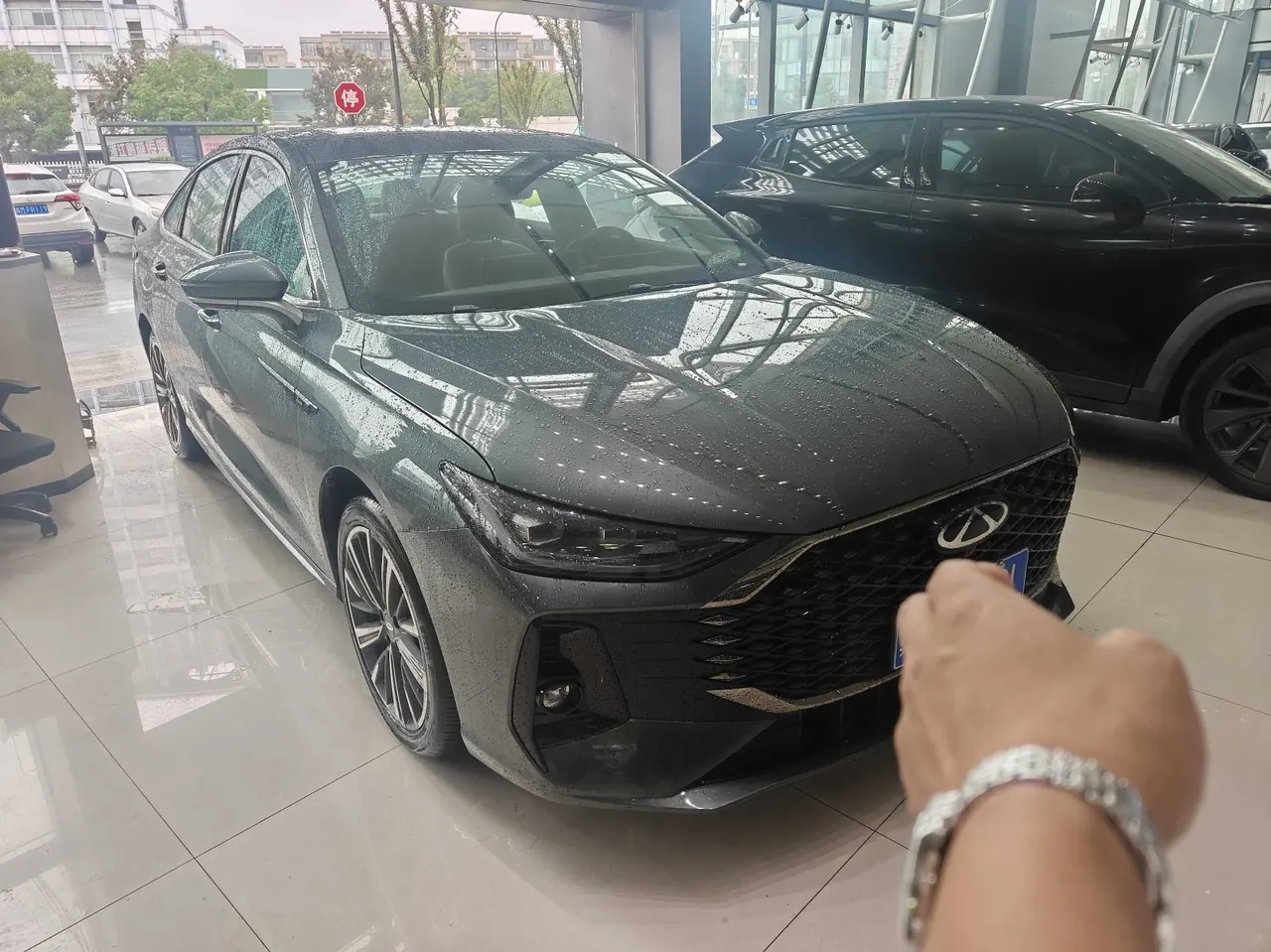 Chery 2025 Erez 8 Pro 1.6TGDI 290TGDI Luxury Automatic Gear 3