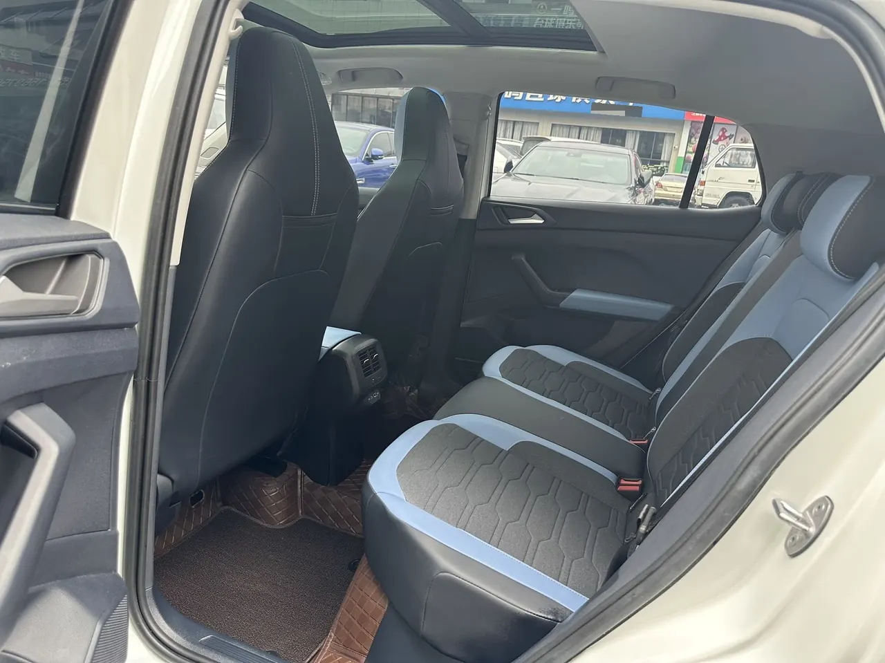 Volkswagen 2025 Tuyue Xinrui 1.5TSI 300TSI Sharp Edition Automatic Gear 4