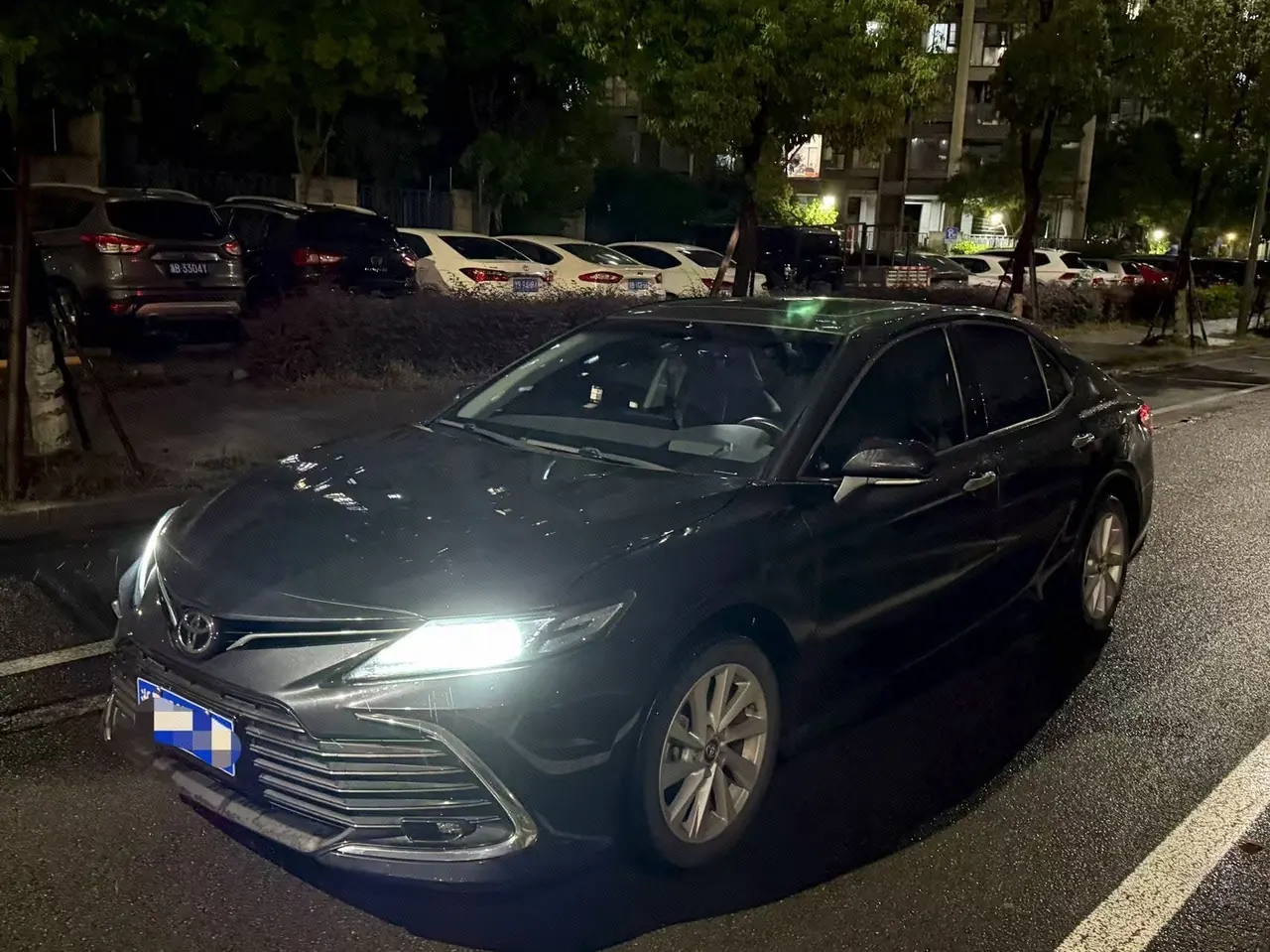 Открыть галерею: Toyota 2021 Camry 2.0G Stepless Deluxe Edition Automatic Gear