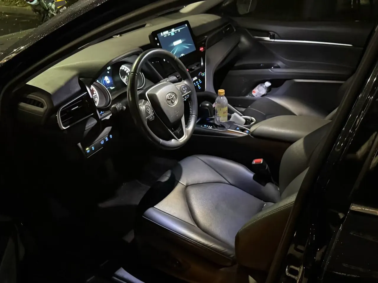 Toyota 2021 Camry 2.0G Stepless Deluxe Edition Automatic Gear 2
