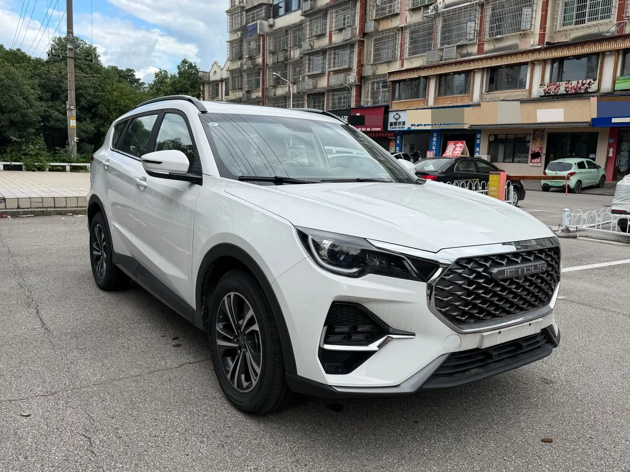 Jetour 2025 X70 1.5T Premium Edition 5-seat Automatic Gear 3