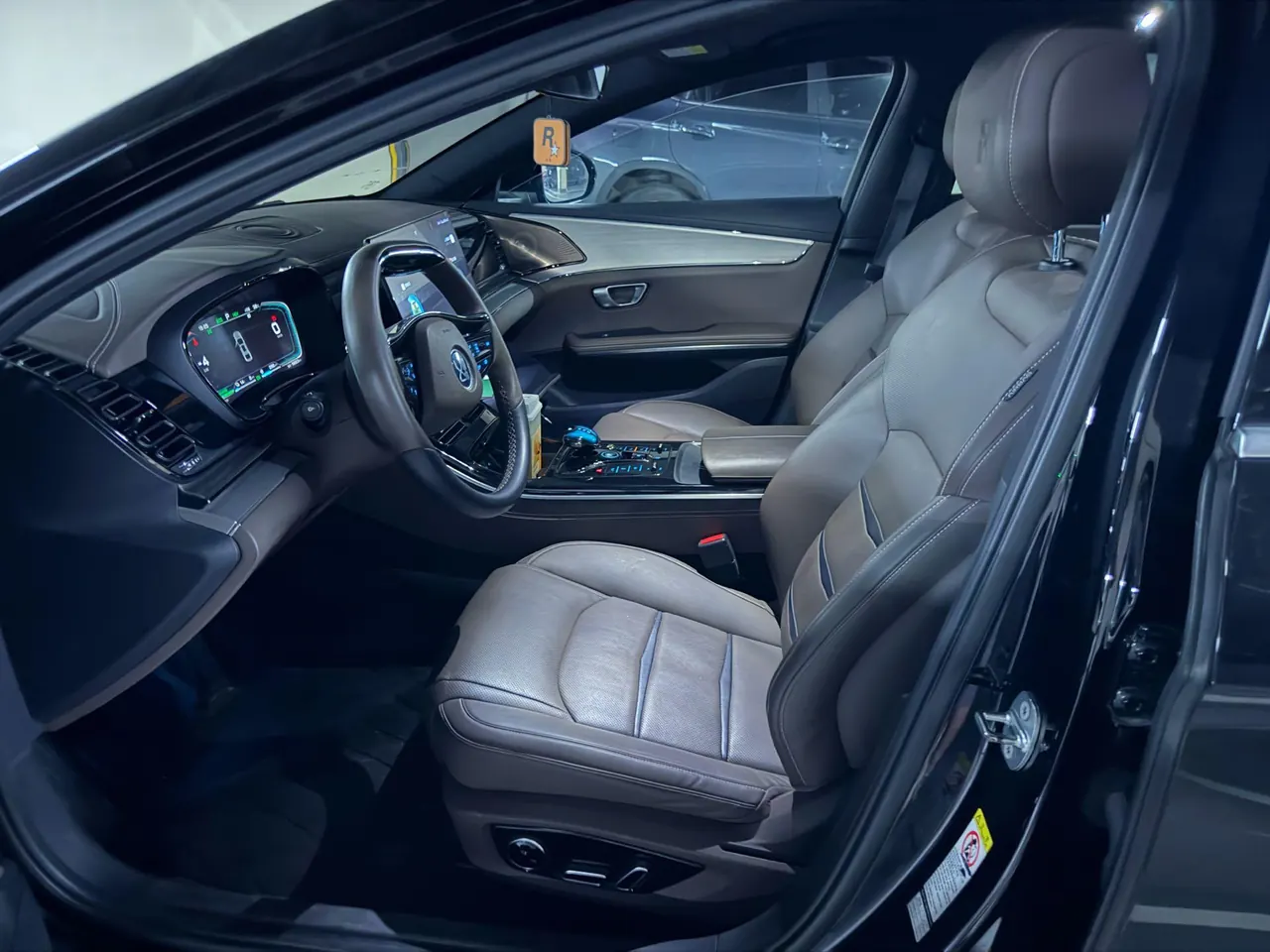 BYD 2020 Han Super Long Endurance Deluxe Automatic Transmission 3