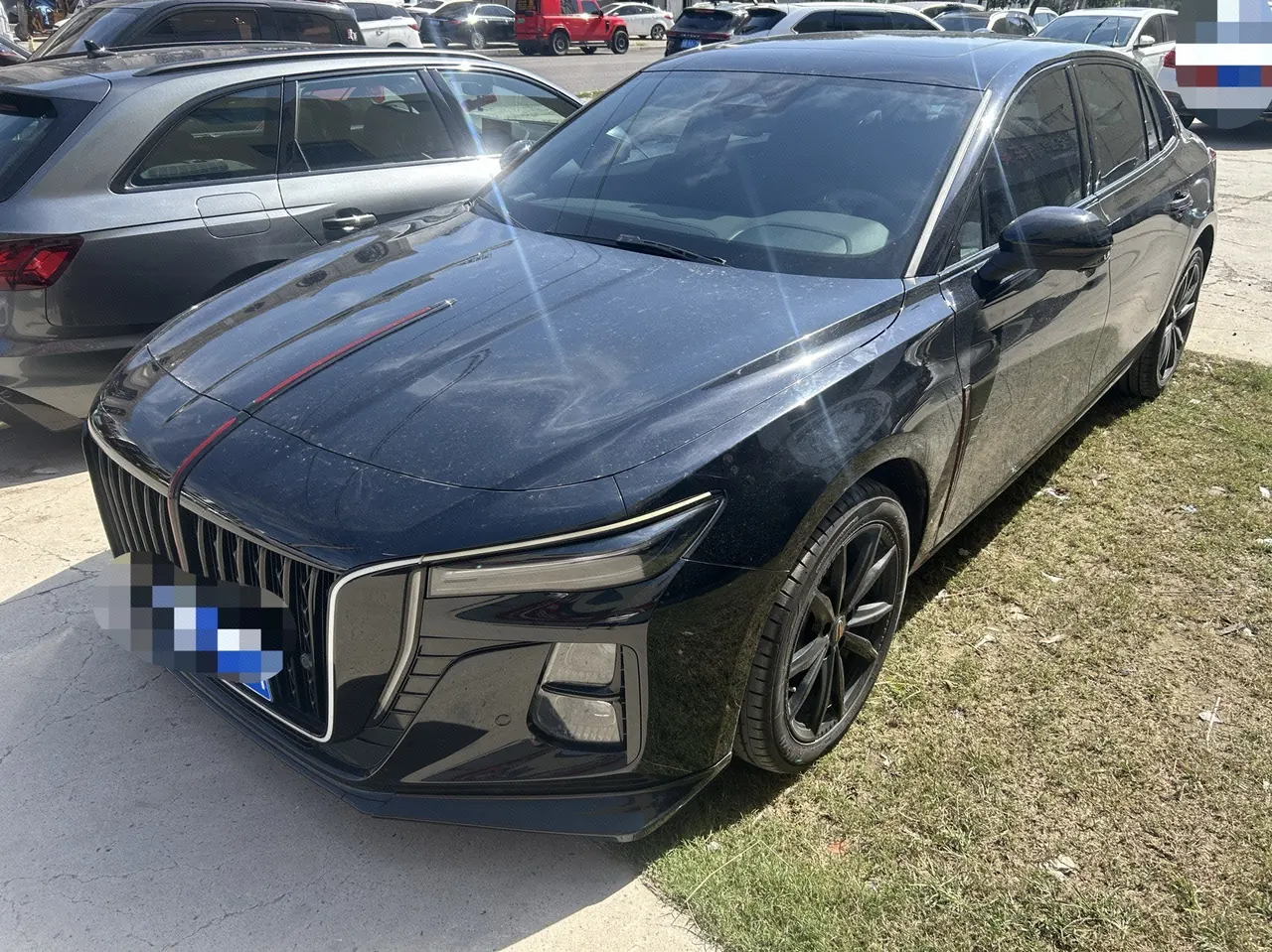 Open image lightbox: HongQi 2025 H5 2.0T Xuan Ying Edition Automatic Gear