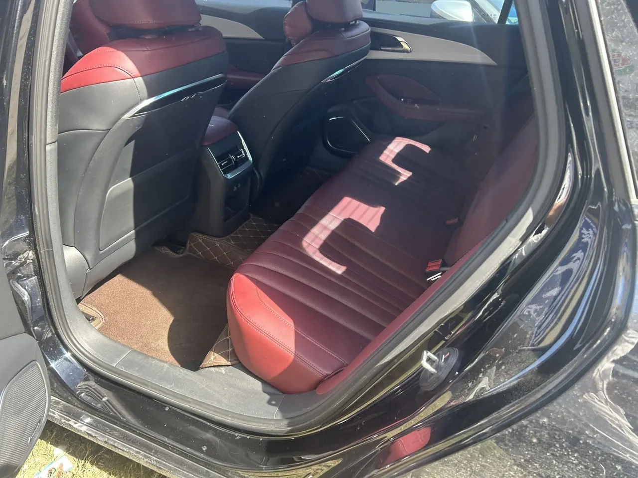 HongQi 2025 H5 2.0T Xuan Ying Edition Automatic Gear 5