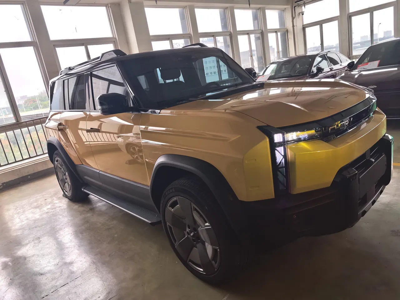 Chery 2025 Fengyun X3L 205 Four-wheel Drive High Energy Edition Automatic Gear 2