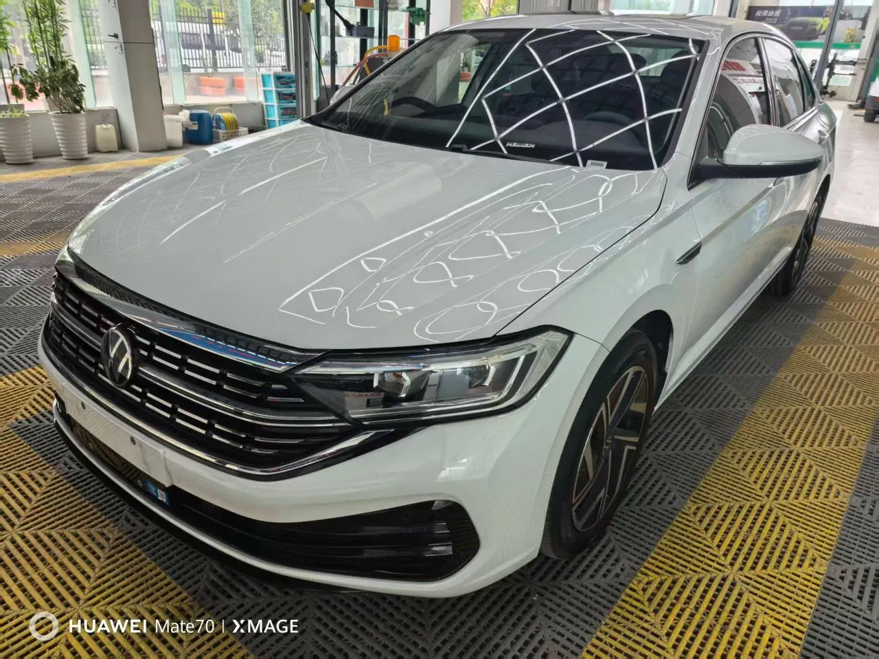 打开图片灯箱:Volkswagen 2025 Sagittarius 1.5TSI 300TSI Exceed Edition (Modified) Automatic Gear