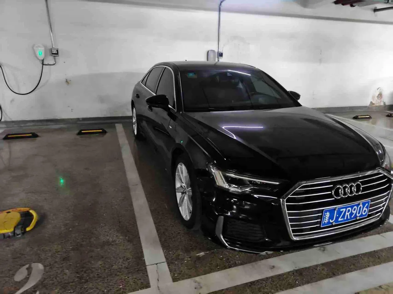 Audi 2020 A6L 2.0TFSI 45TFSI Selected Dynamic Automatic 3