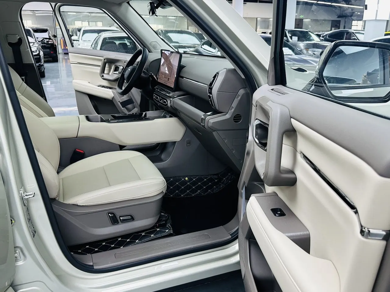 Haval 2026 big dog PLUS Hi4 1.5T 150km tidal wave electric version automatic gear 6