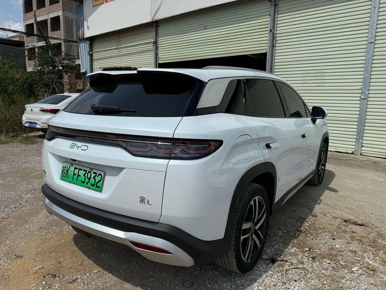 BYD 2024 Song L DM-i 1.5 Stepless 112km Exceed Automatic Transmission 4