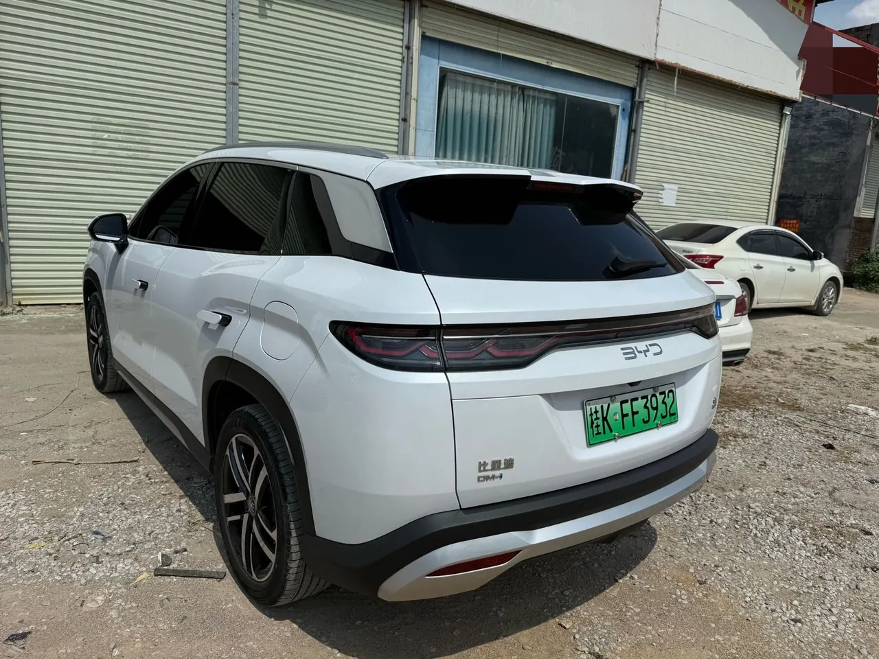 BYD 2024 Song L DM-i 1.5 Stepless 112km Exceed Automatic Transmission 5