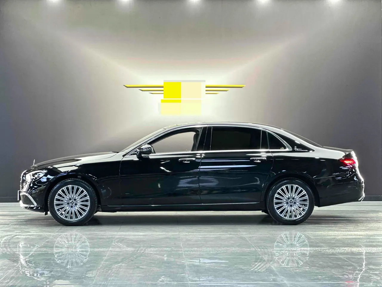 Mercedes Benz E Class 2022 E 300 L 2.0T Luxury (Change 2) Automatic Gear 3