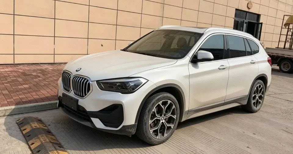 Open image lightbox: BMW 2022 X1 sDrive25Li 2.0T Leading Automatic Gear