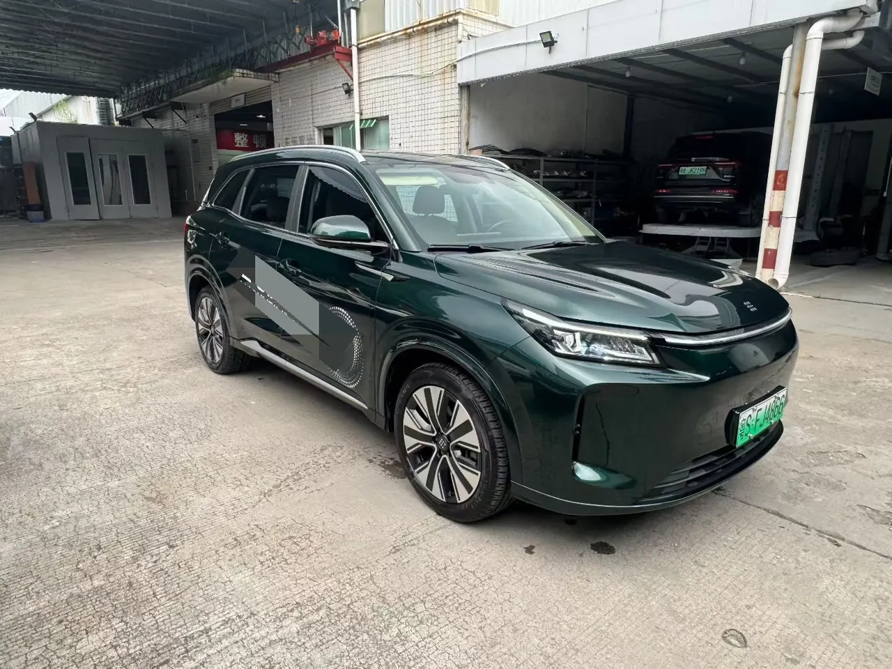 LanDian 2025 LanDian E5 PLUS 1.5 Stepless 120km Standard Travel Custom Edition 7-seat Automatic Gear 2