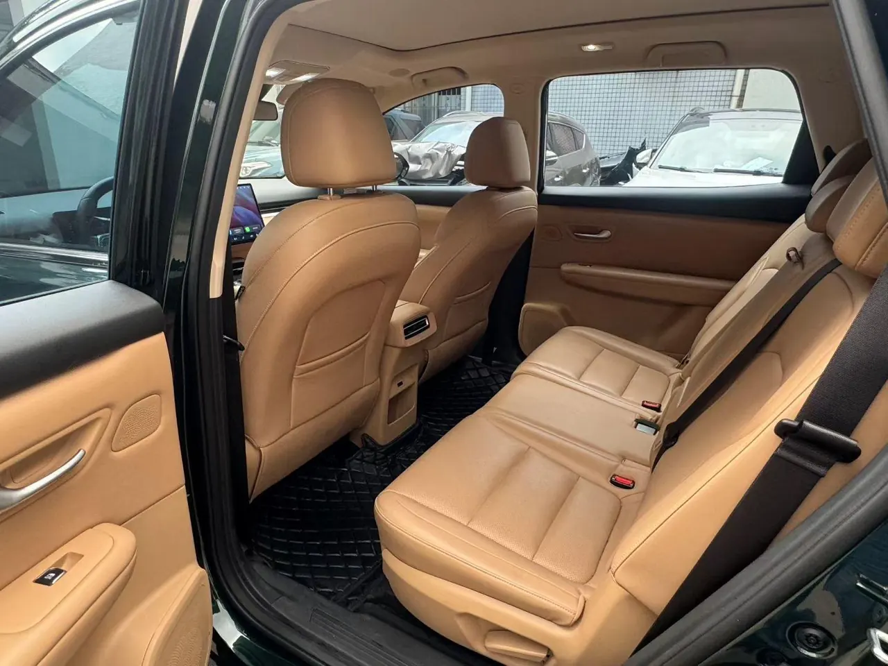 LanDian 2025 LanDian E5 PLUS 1.5 Stepless 120km Standard Travel Custom Edition 7-seat Automatic Gear 4