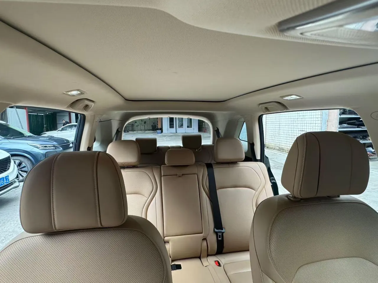 LanDian 2025 LanDian E5 PLUS 1.5 Stepless 120km Standard Travel Custom Edition 7-seat Automatic Gear 5