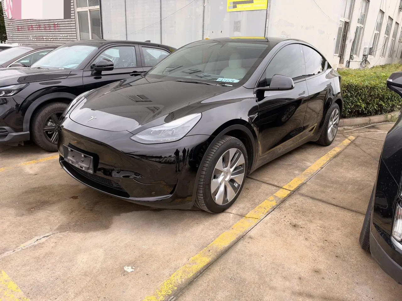 Open image lightbox: Tesla 2022 Model Y rear-wheel drive version (facelift) automatic gear