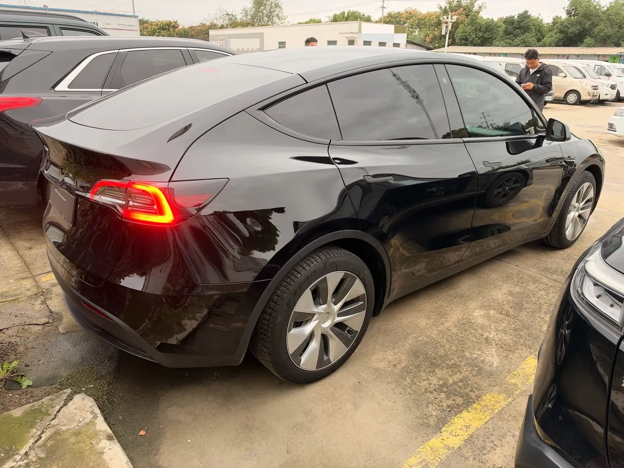 Tesla 2022 Model Y rear-wheel drive version (facelift) automatic gear 3