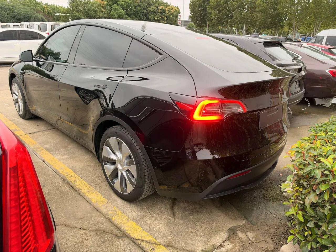 Tesla 2022 Model Y rear-wheel drive version (facelift) automatic gear 4