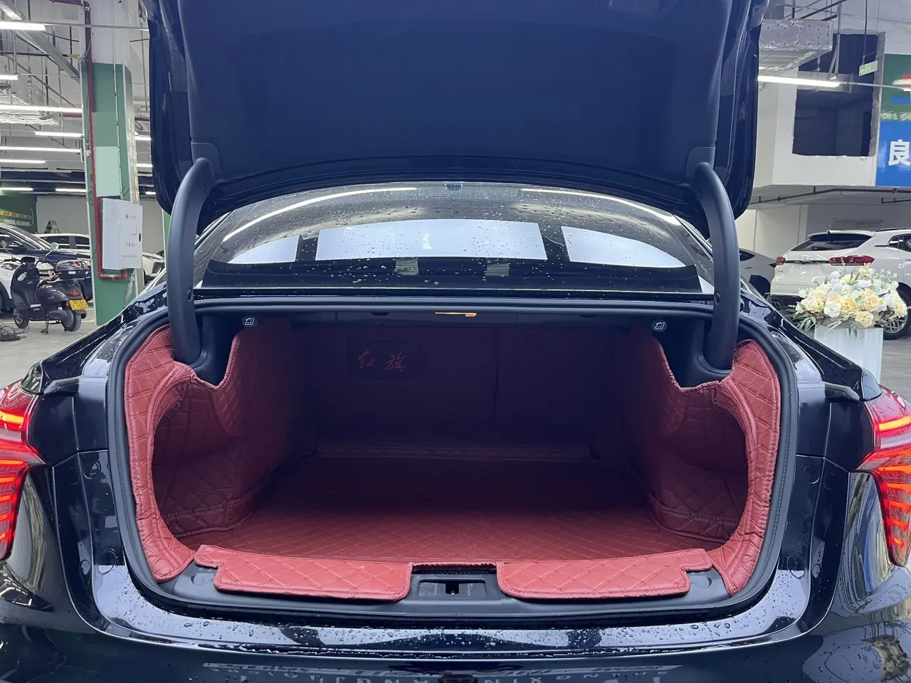 HongQi 2024 H5 2.0T Zhilian Qi Chang Edition Automatic Gear 9