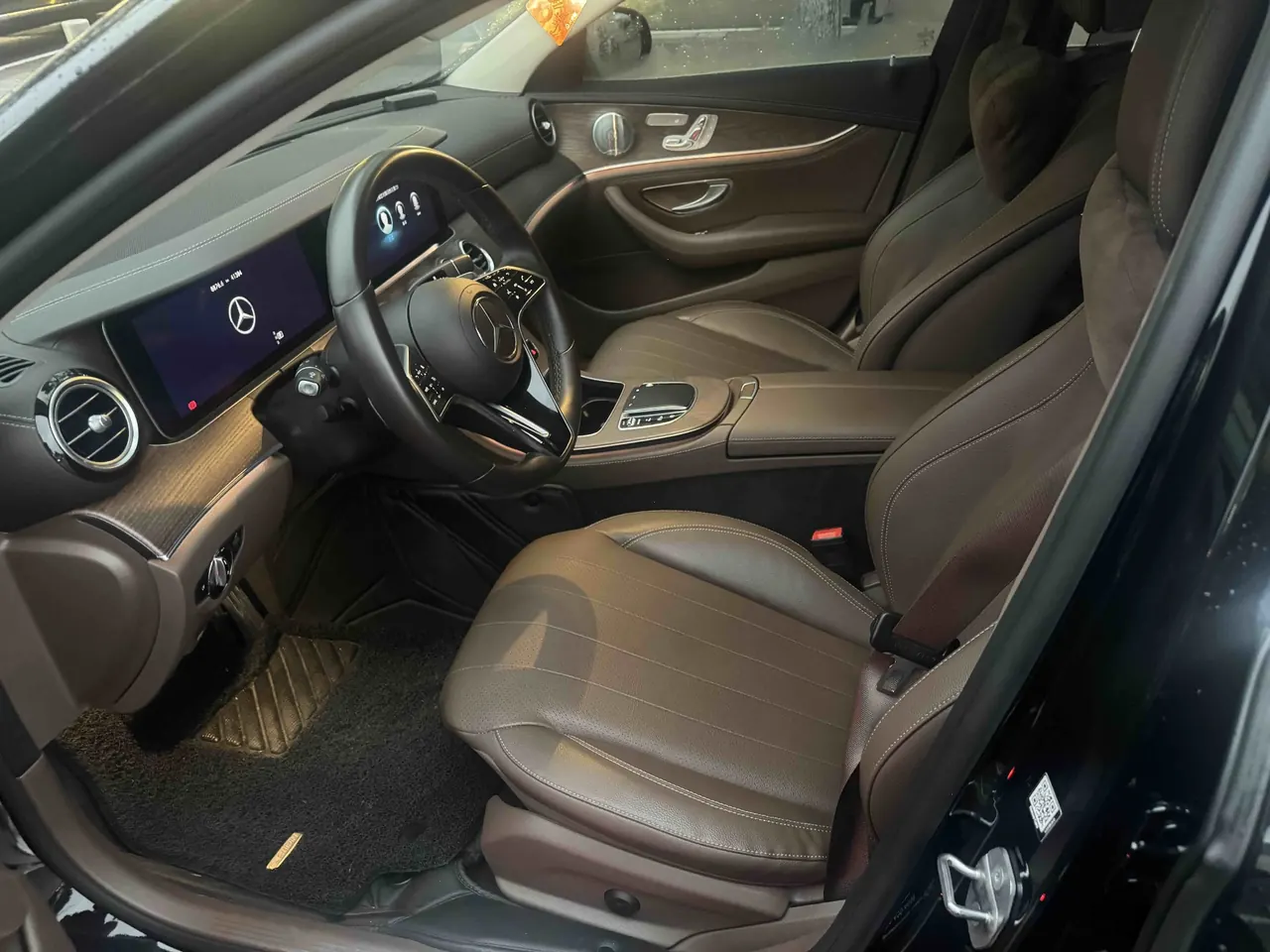 Mercedes Benz E Class 2022 E 300 L 2.0T Luxury (Modified 3) Automatic Gear 3