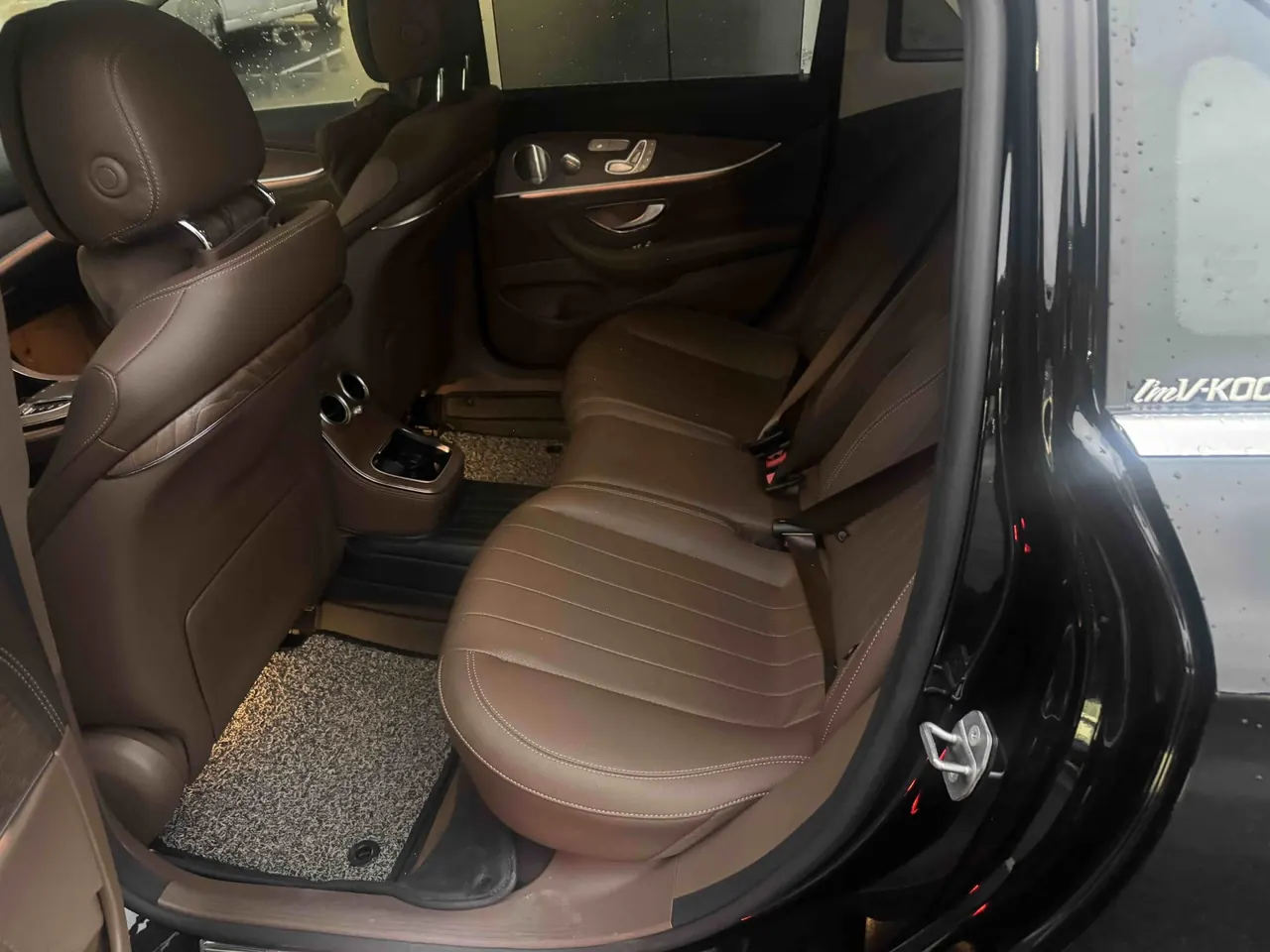 Mercedes Benz E Class 2022 E 300 L 2.0T Luxury (Modified 3) Automatic Gear 5