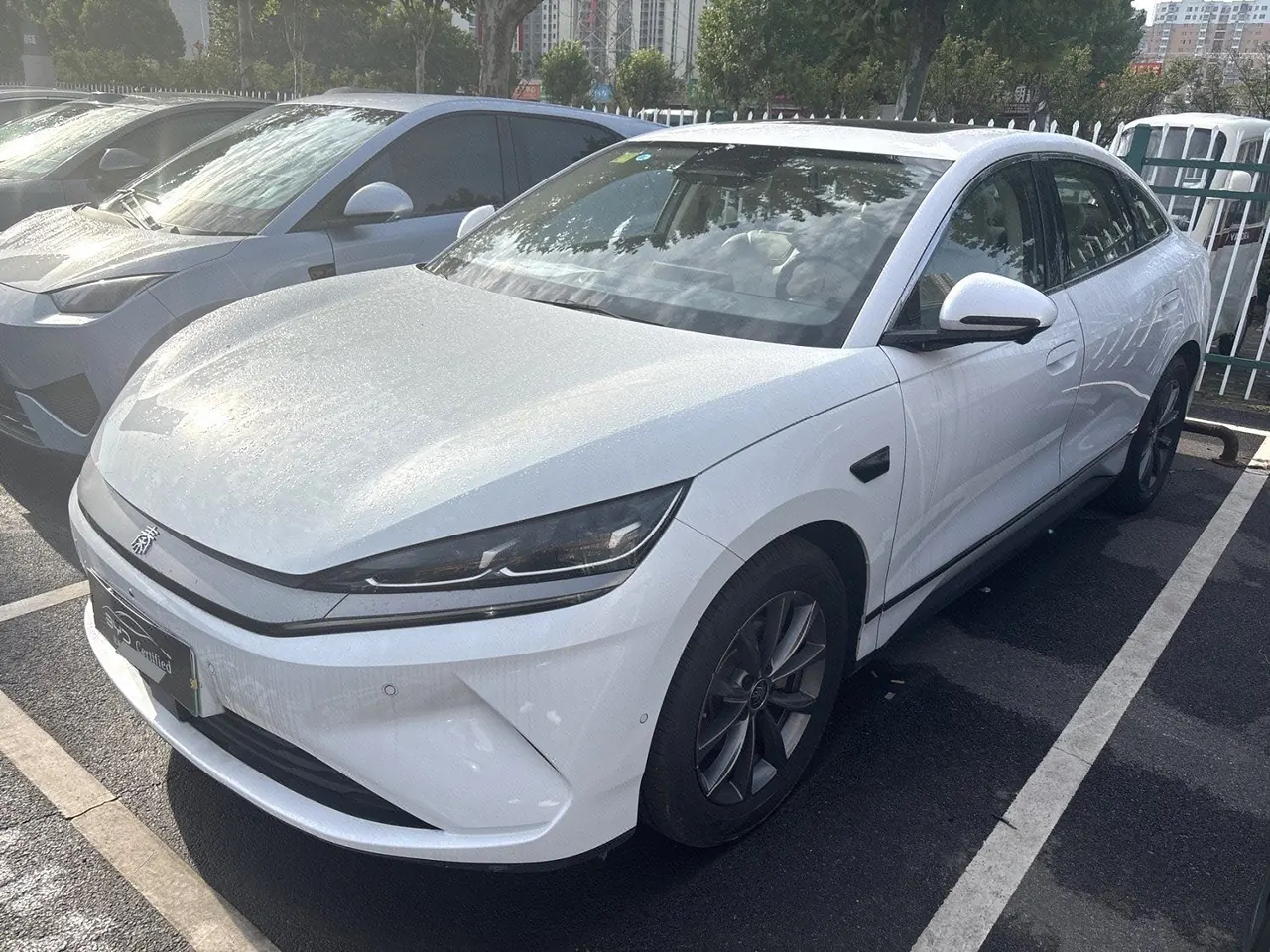 Open image lightbox: BYD 2025 Qin L EV 470KM Leading Automatic Gear