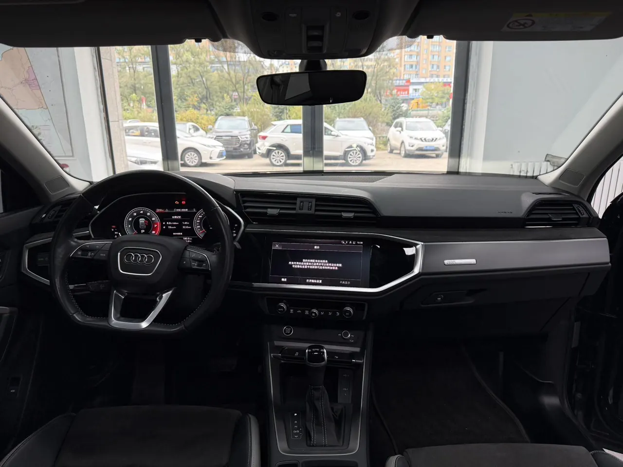 Audi 2022 Q3 1.4TFSI 35TFSI Fashion Dynamic Automatic 5
