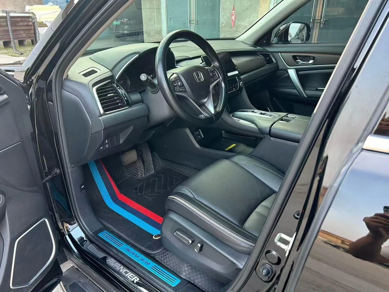 Honda 2020 crown road 2.0T 370TURBO four-wheel drive exclusive edition two-color automatic gear 3