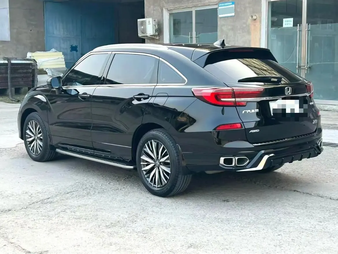 Honda 2020 crown road 2.0T 370TURBO four-wheel drive exclusive edition two-color automatic gear 6