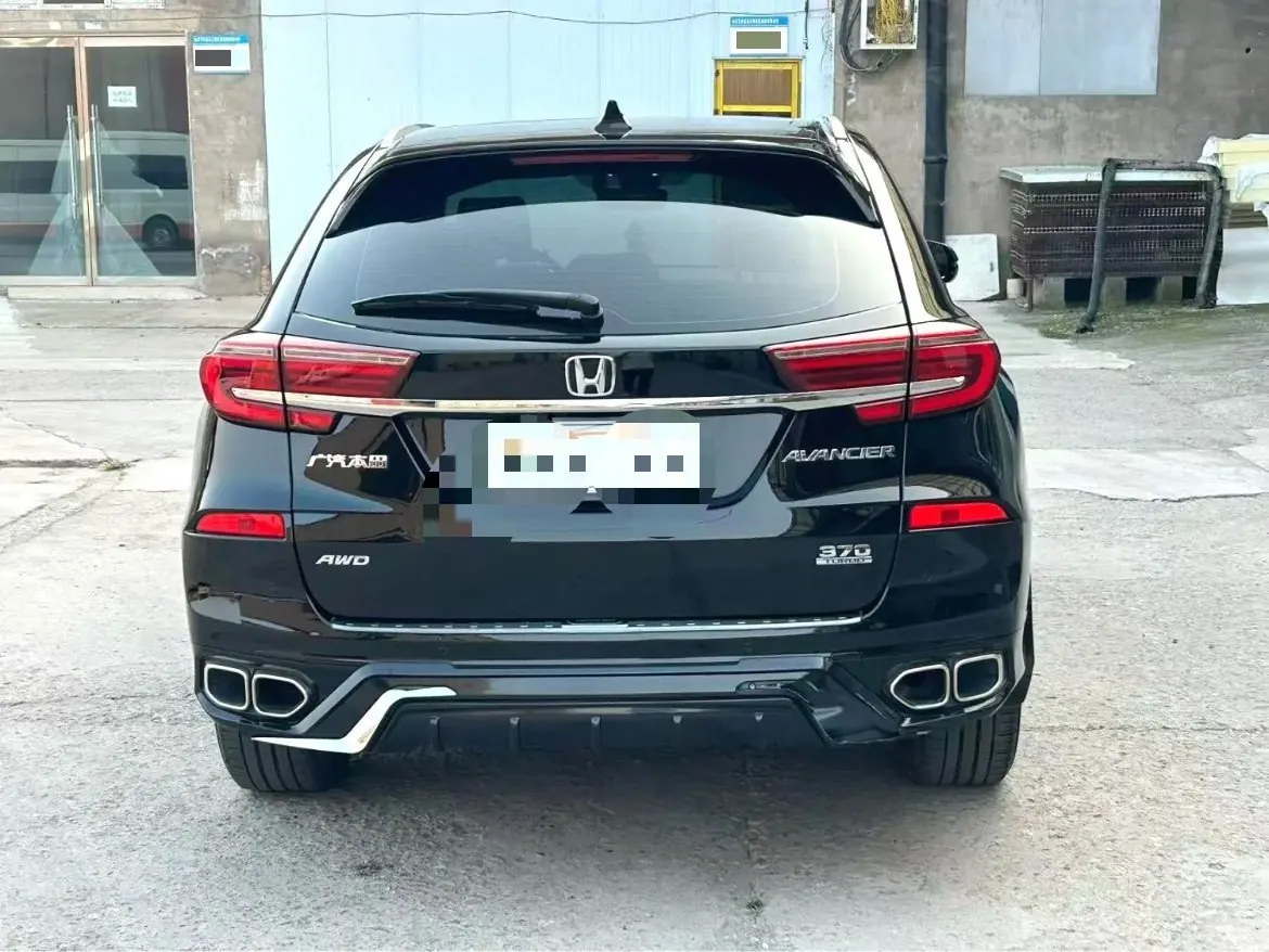 Honda 2020 crown road 2.0T 370TURBO four-wheel drive exclusive edition two-color automatic gear 7