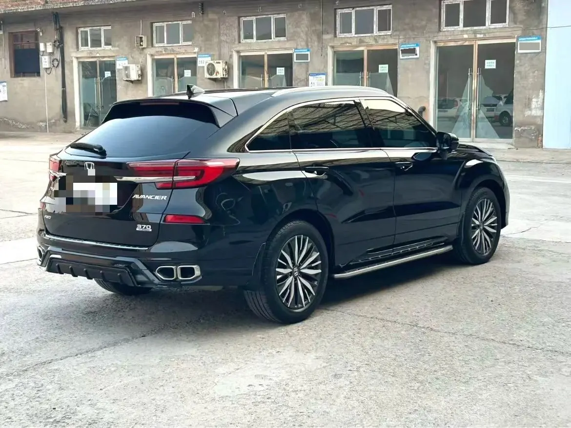 Honda 2020 crown road 2.0T 370TURBO four-wheel drive exclusive edition two-color automatic gear 8